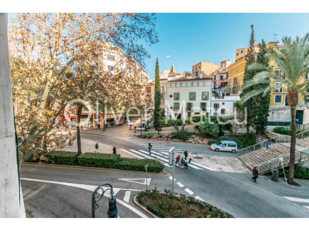 PISO CON ASCENSOR EN ZONA RAMBLAS -TEATRO PRINCIPAL