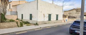 CASA MALLORQUINA EN ESTABLIMENTS A REFORMAR CON JARDIN