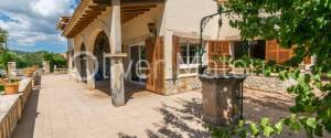 LARGE VILLA WITH POOL, GARAGE, GARDEN AND TREE ORCHARD