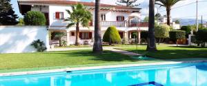 VILLA WITH POOL, GARAGE AND TENNIS COURT