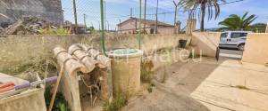 TYPICAL MALLORCAN HOUSE IN ESTABLIMENTS, TO RENOVATE, WITH GARDEN