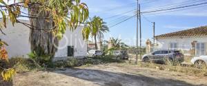 TYPICAL MALLORCAN HOUSE IN ESTABLIMENTS, TO RENOVATE, WITH GARDEN