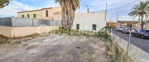 TYPICAL MALLORCAN HOUSE IN ESTABLIMENTS, TO RENOVATE, WITH GARDEN